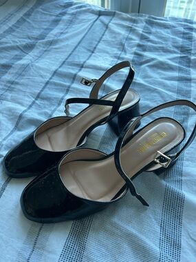 Cushionaire Patent Slingback Block Heel Women's Pumps